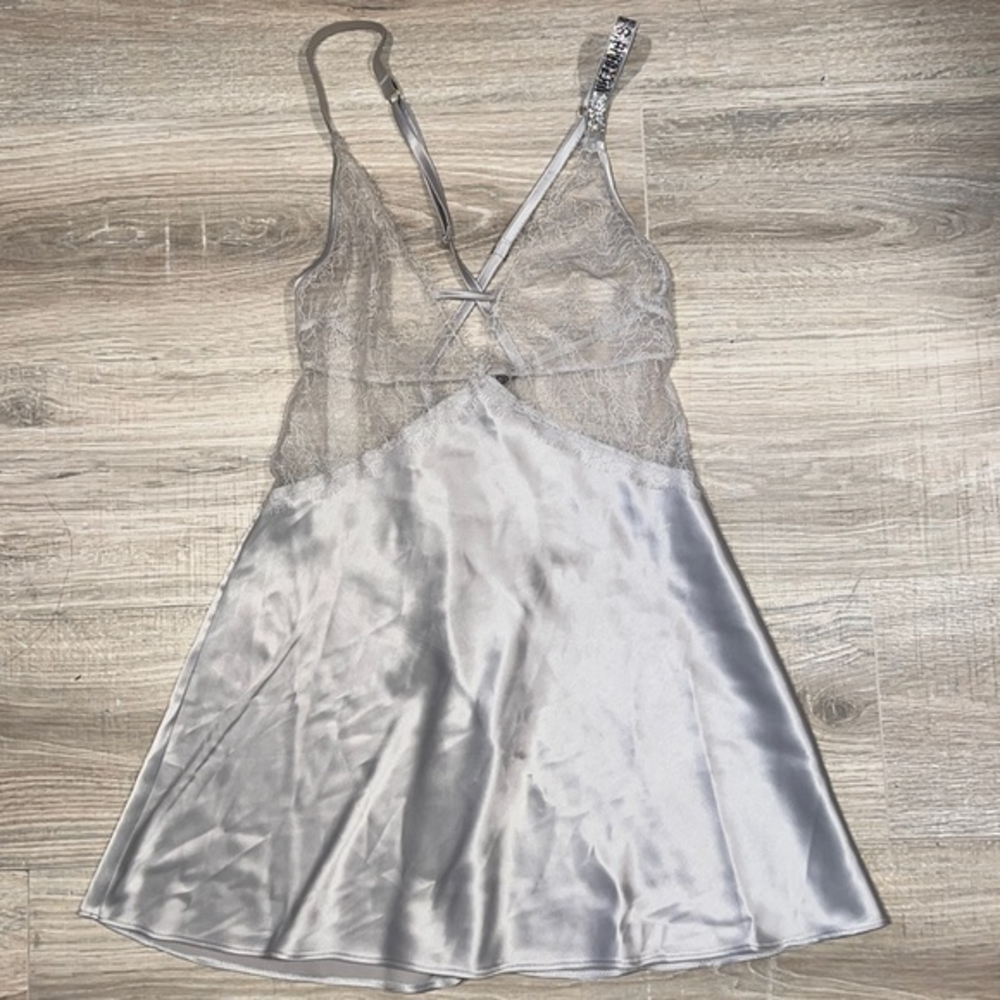 Victoria's‎ Secret Shine Strap Lace Satin Plunge Slip very sexy NWT